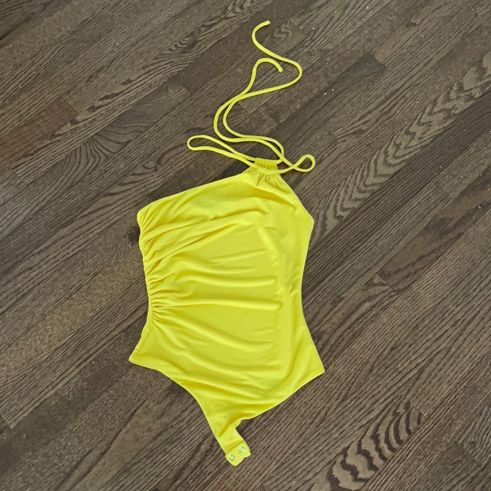 Hours Ruched Yellow Bodysuit. S